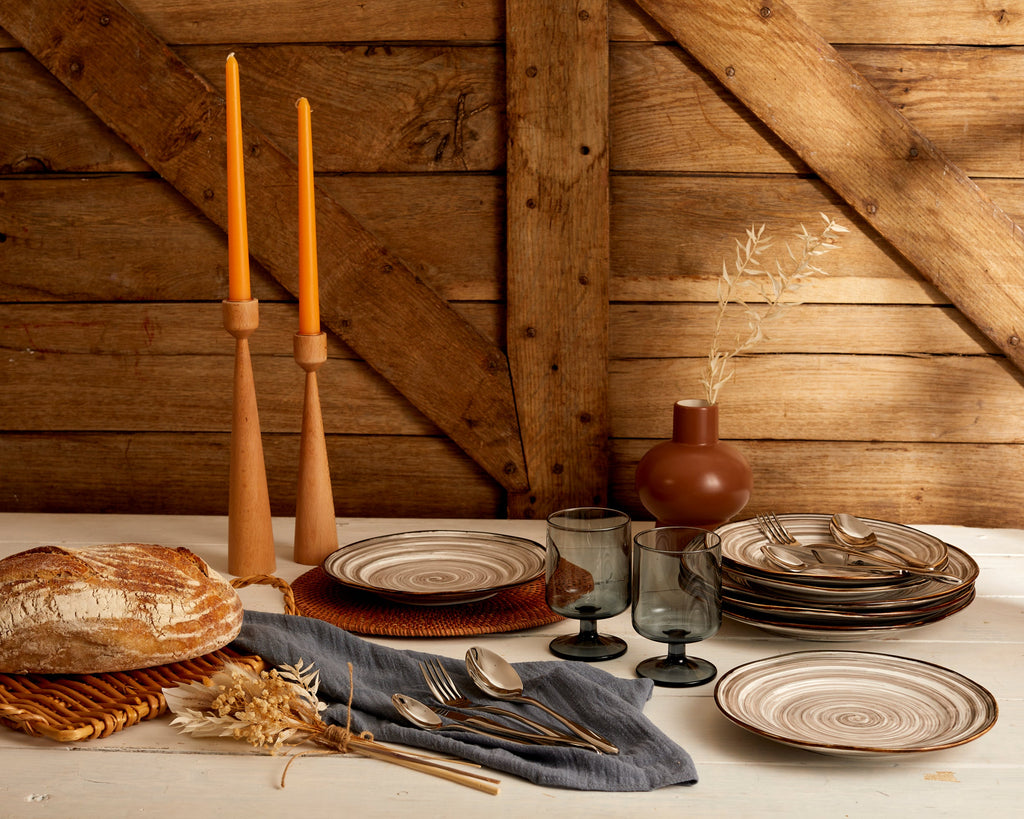 Hanoi Porcelain Round Starter Plate