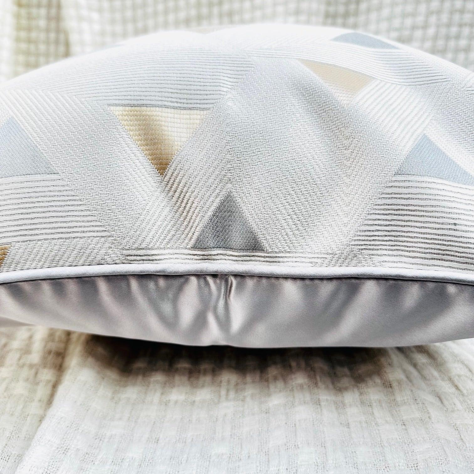 Designer Cushion Cover (18x18" - 45x45 cm) - Style 55-1