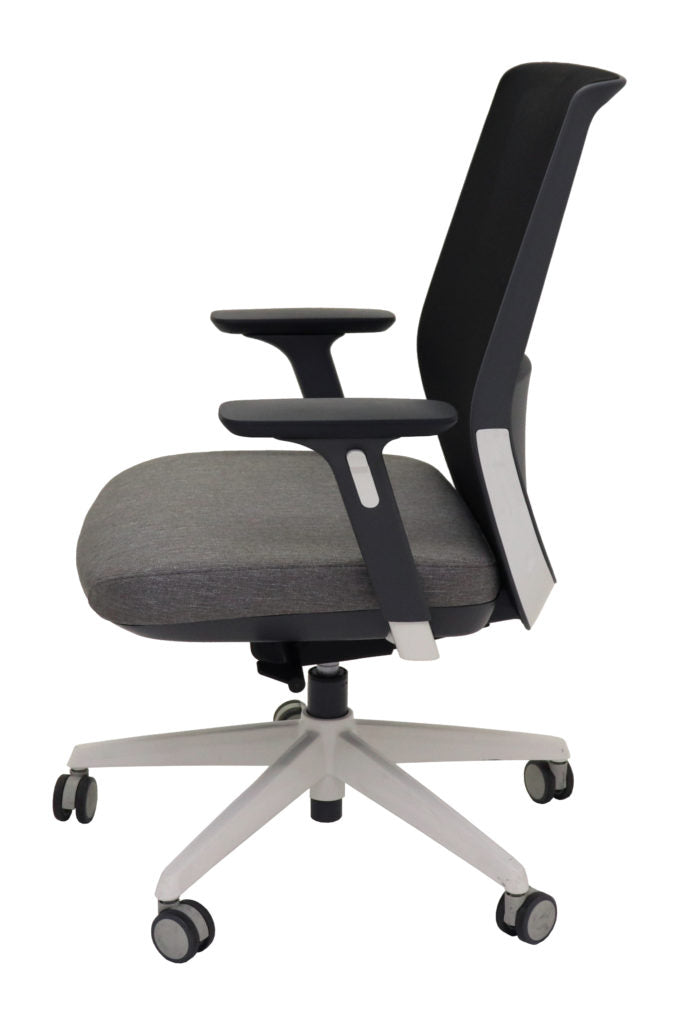 NNE MOTION MESH TASK CHAIR BLACK/GREY